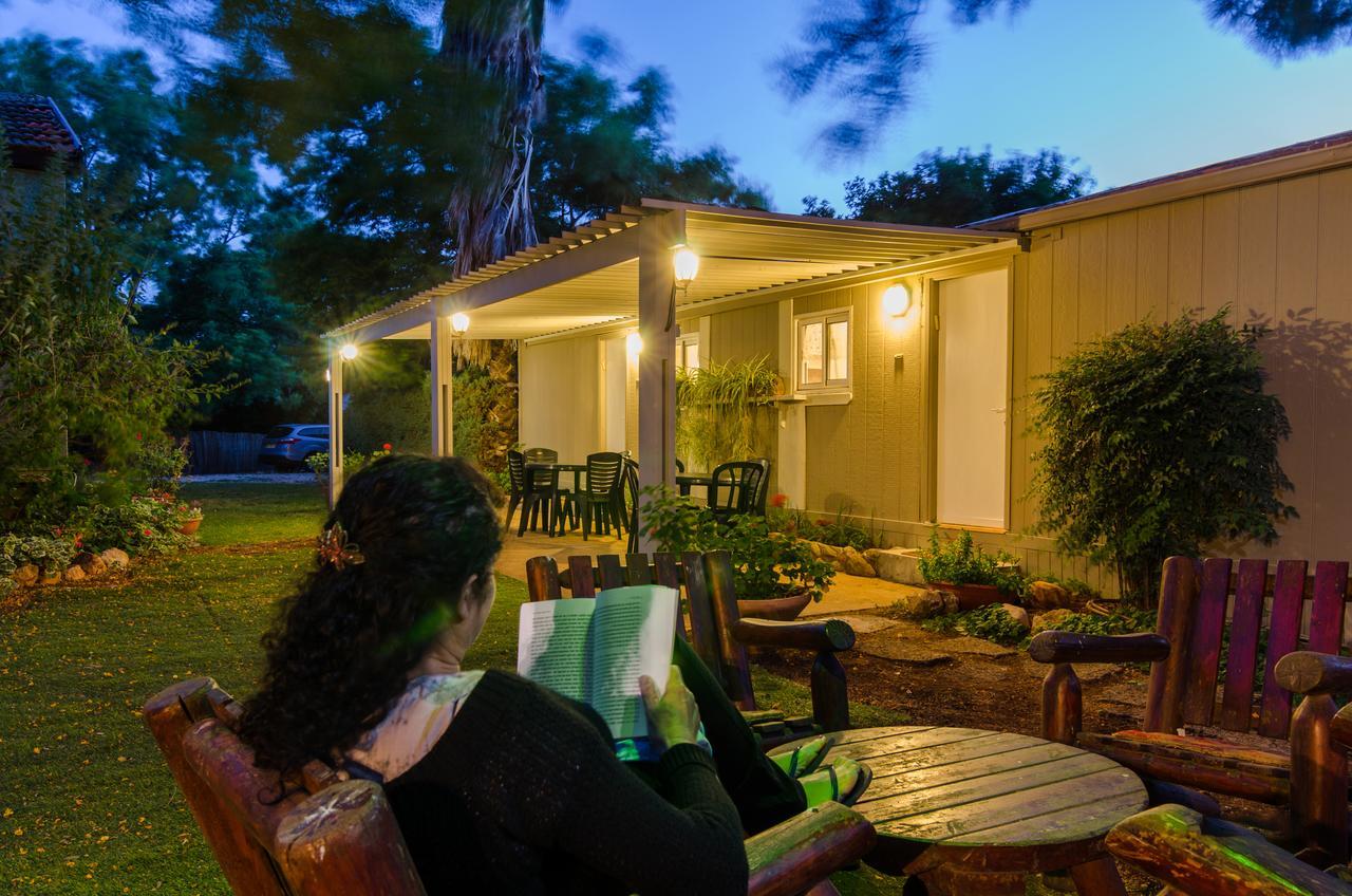Orna'S Corner Bed & Breakfast Yuval ภายนอก รูปภาพ